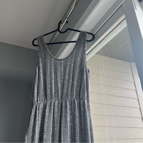 Caution to the wind flowy jumpsuit, small, striped, black and white , NWT - Picture 4 of 11